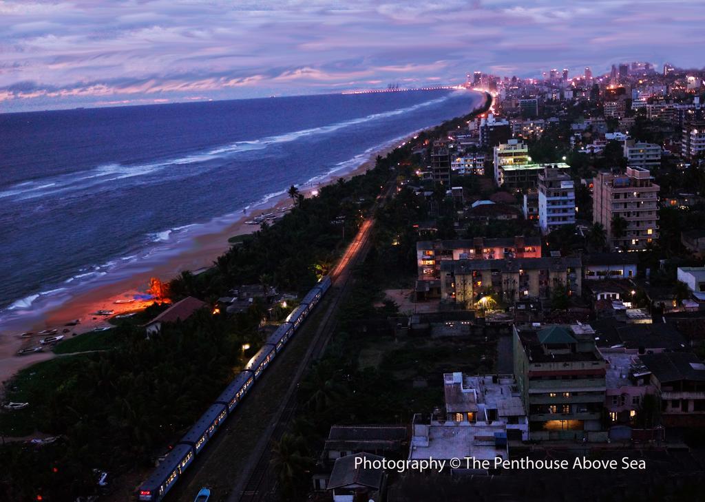 The Penthouse Above Sea Apartment Dehiwala-Mount Lavinia Ngoại thất bức ảnh