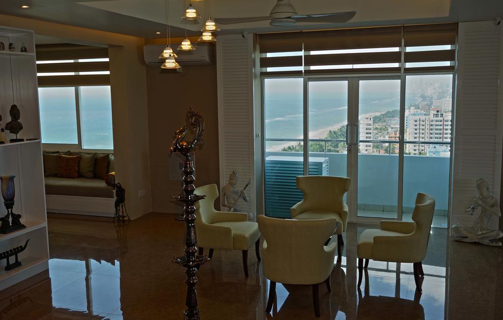 The Penthouse Above Sea Apartment Dehiwala-Mount Lavinia Ngoại thất bức ảnh