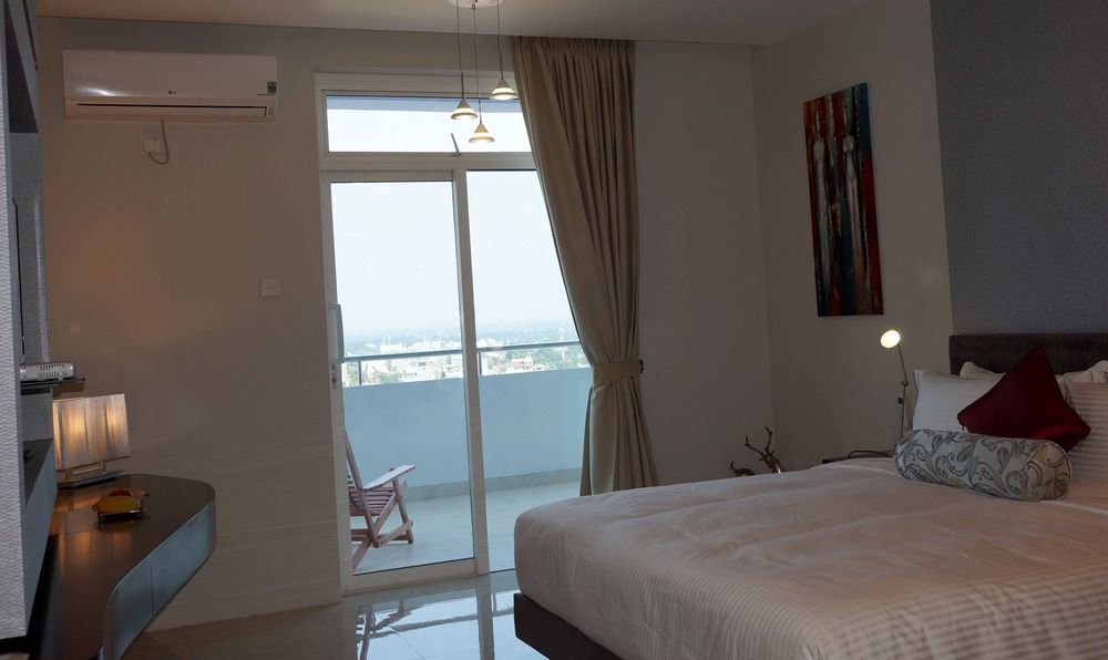 The Penthouse Above Sea Apartment Dehiwala-Mount Lavinia Ngoại thất bức ảnh