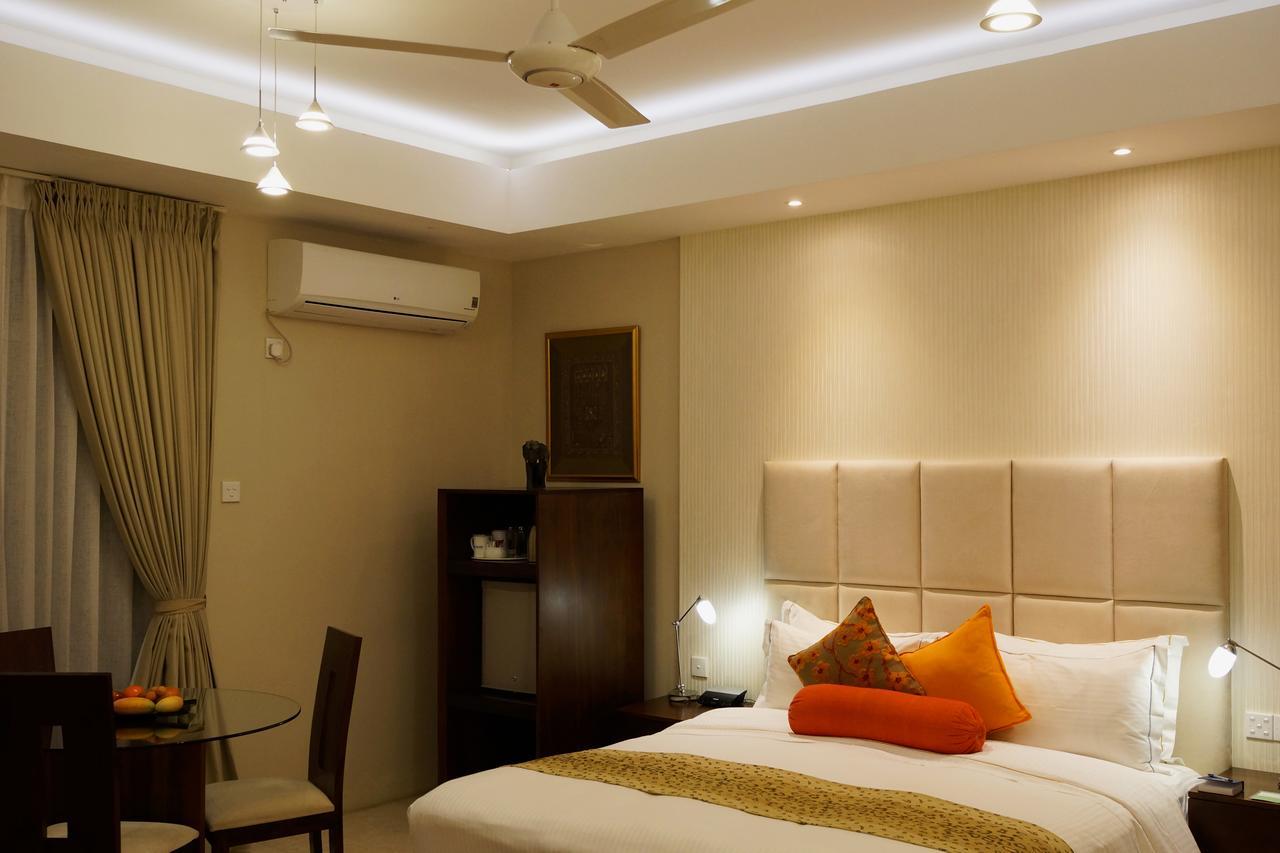 The Penthouse Above Sea Apartment Dehiwala-Mount Lavinia Ngoại thất bức ảnh