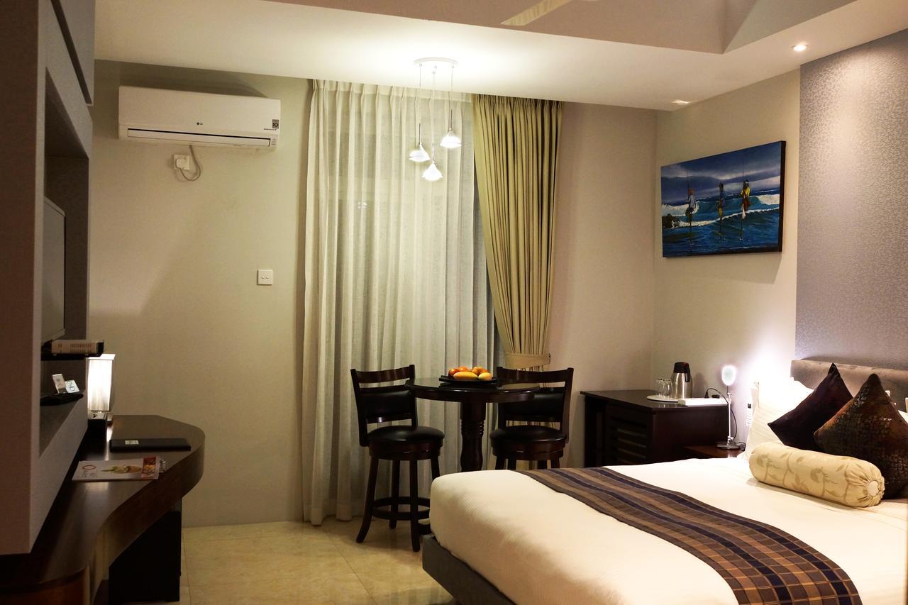 The Penthouse Above Sea Apartment Dehiwala-Mount Lavinia Ngoại thất bức ảnh