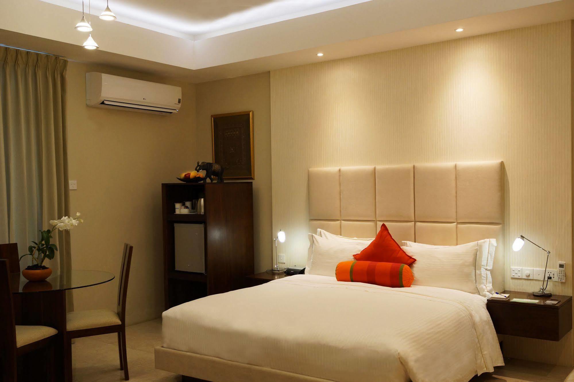 The Penthouse Above Sea Apartment Dehiwala-Mount Lavinia Ngoại thất bức ảnh