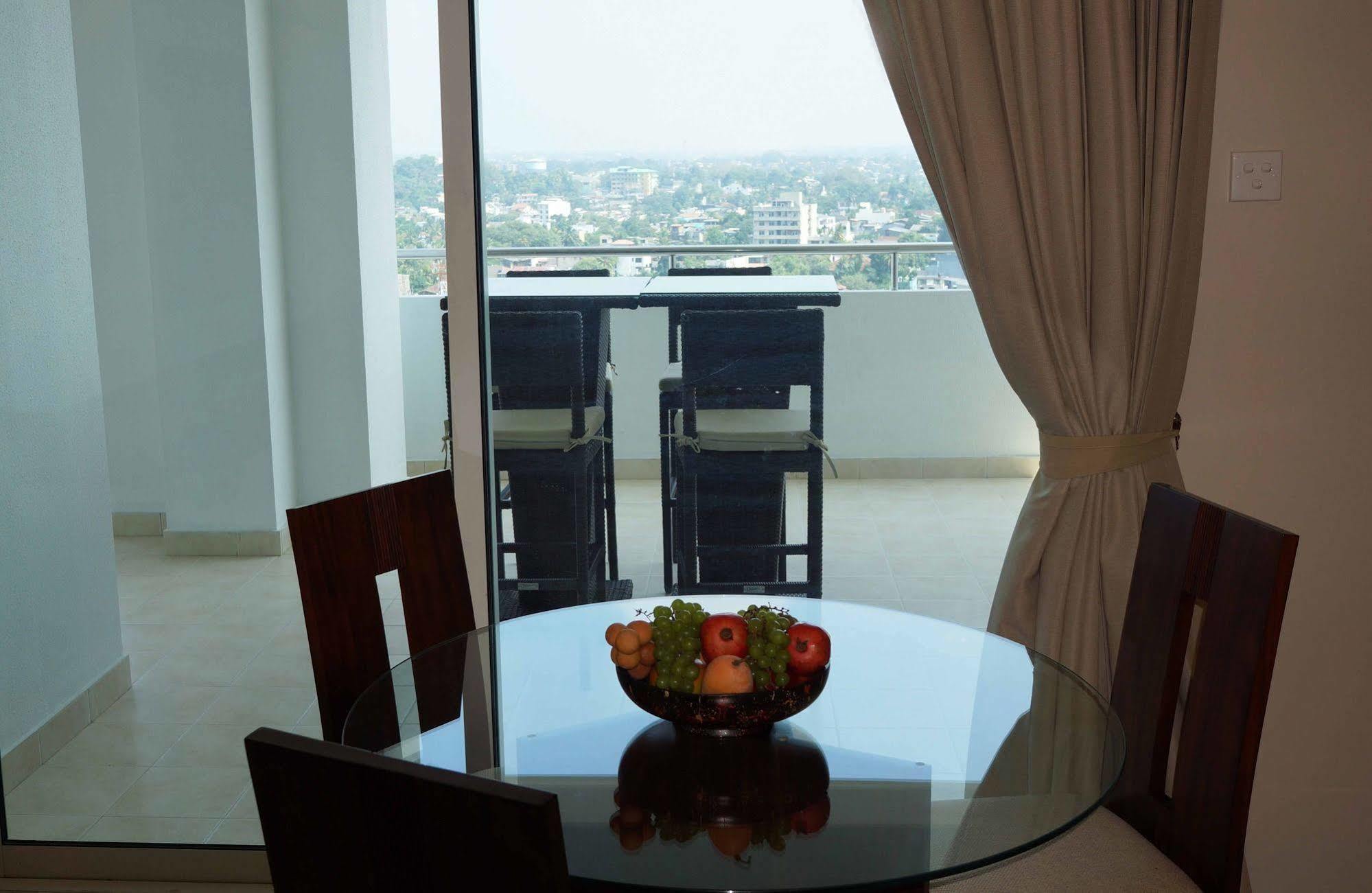 The Penthouse Above Sea Apartment Dehiwala-Mount Lavinia Ngoại thất bức ảnh