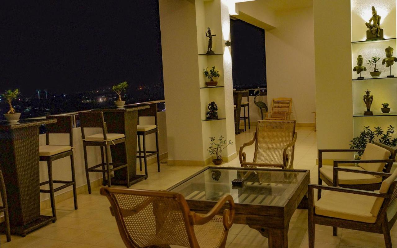 The Penthouse Above Sea Apartment Dehiwala-Mount Lavinia Ngoại thất bức ảnh